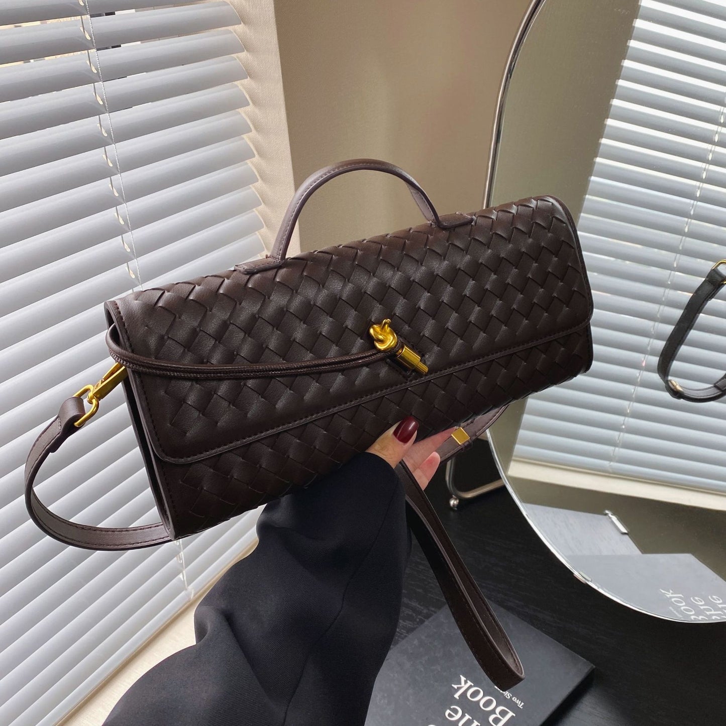 Hand-woven Soft Leather Dinner Baguette File Crossbody Bags