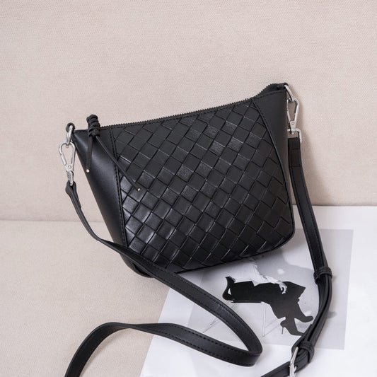Women's Simple Practical Soft Pressure Woven Pattern Shoulder Bags