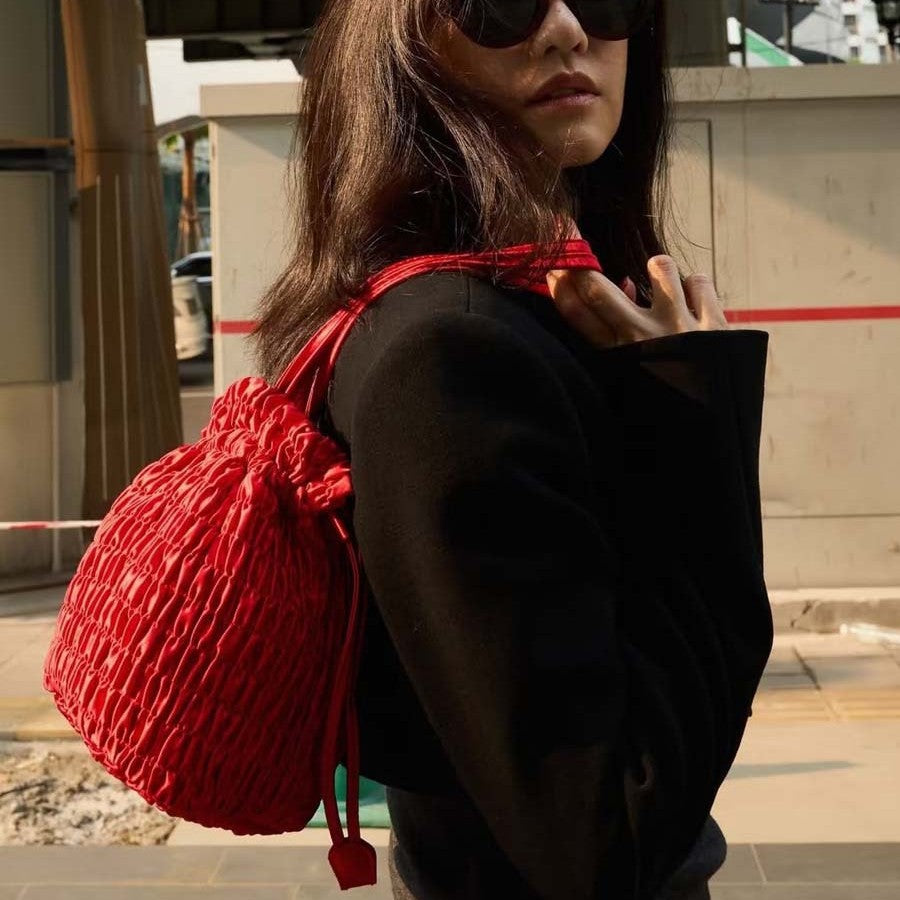 Women's High-grade Minority Fashion Simple Satin Pleated Drawstring Bucket Bags