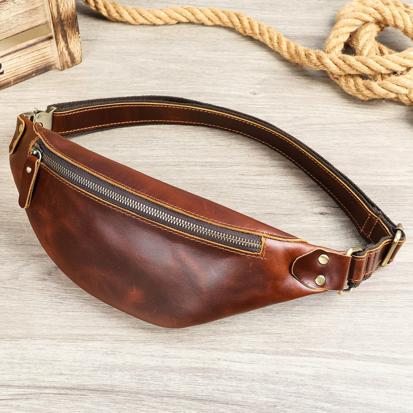 Men's Leather Top Layer Cowhide Fashion Men's Chest Bags