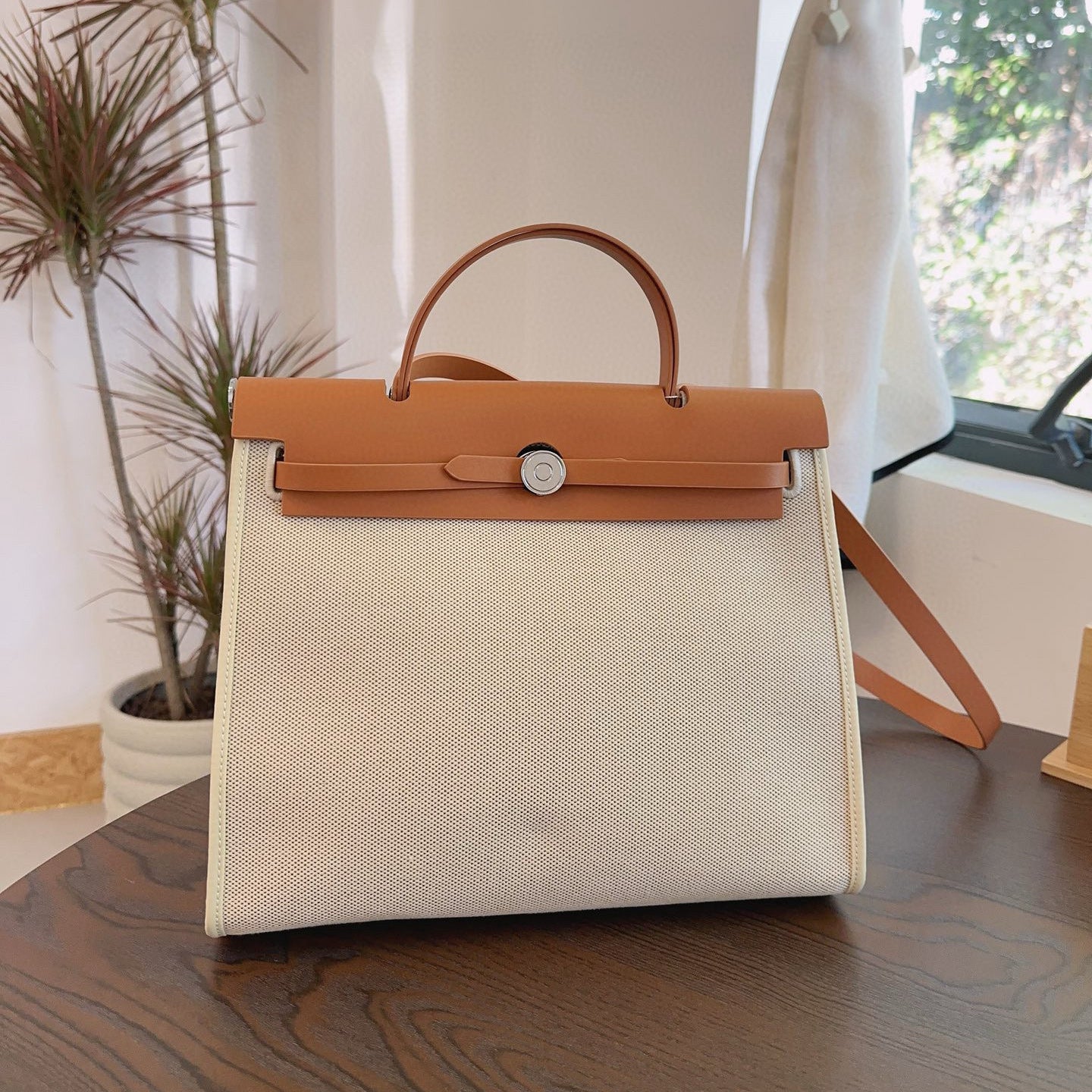 Women's Kelly Cowhide Stitching Canvas Large Capacity Handbags