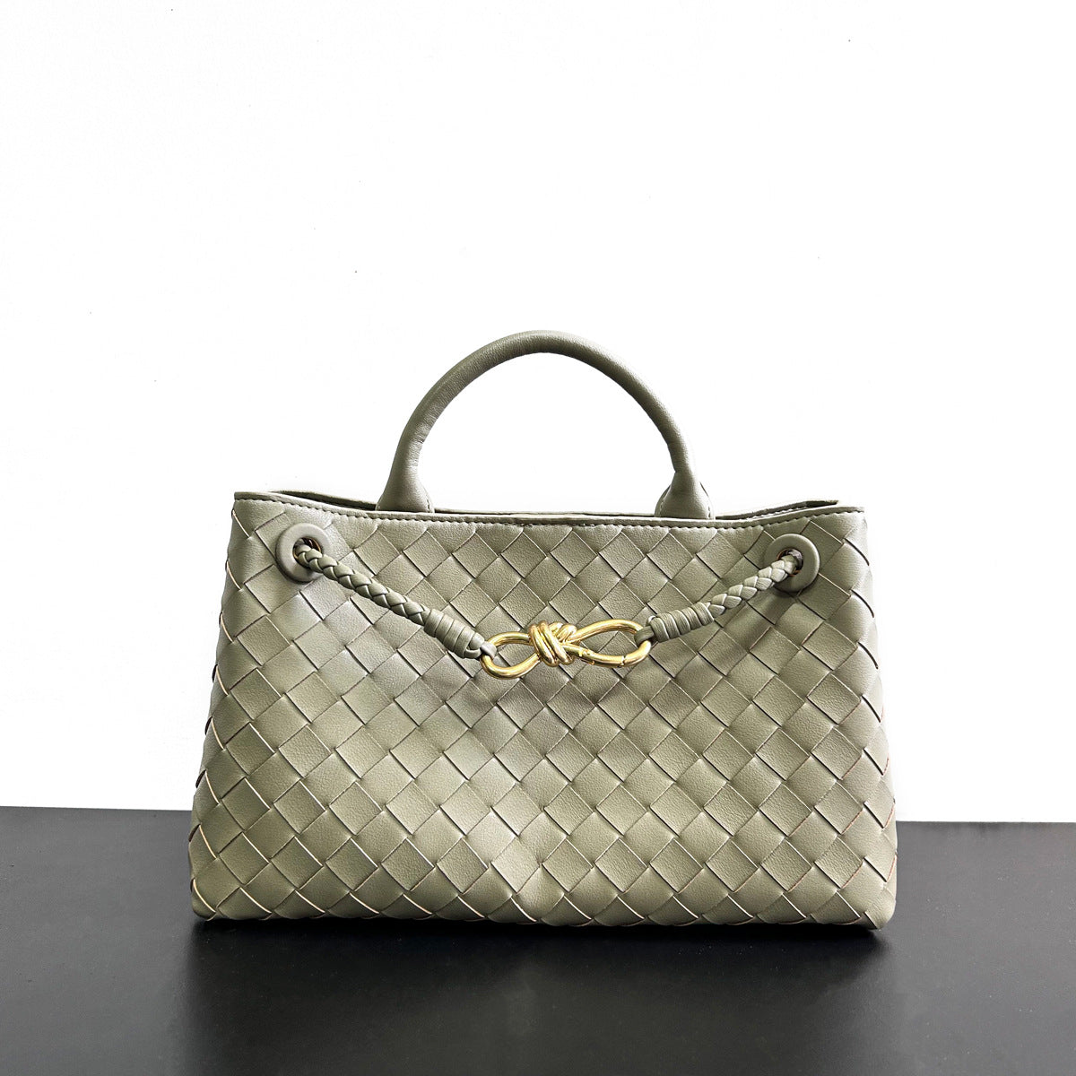 Women's Genuine Leather Woven Cowhide Hand Niche Shoulder Bags