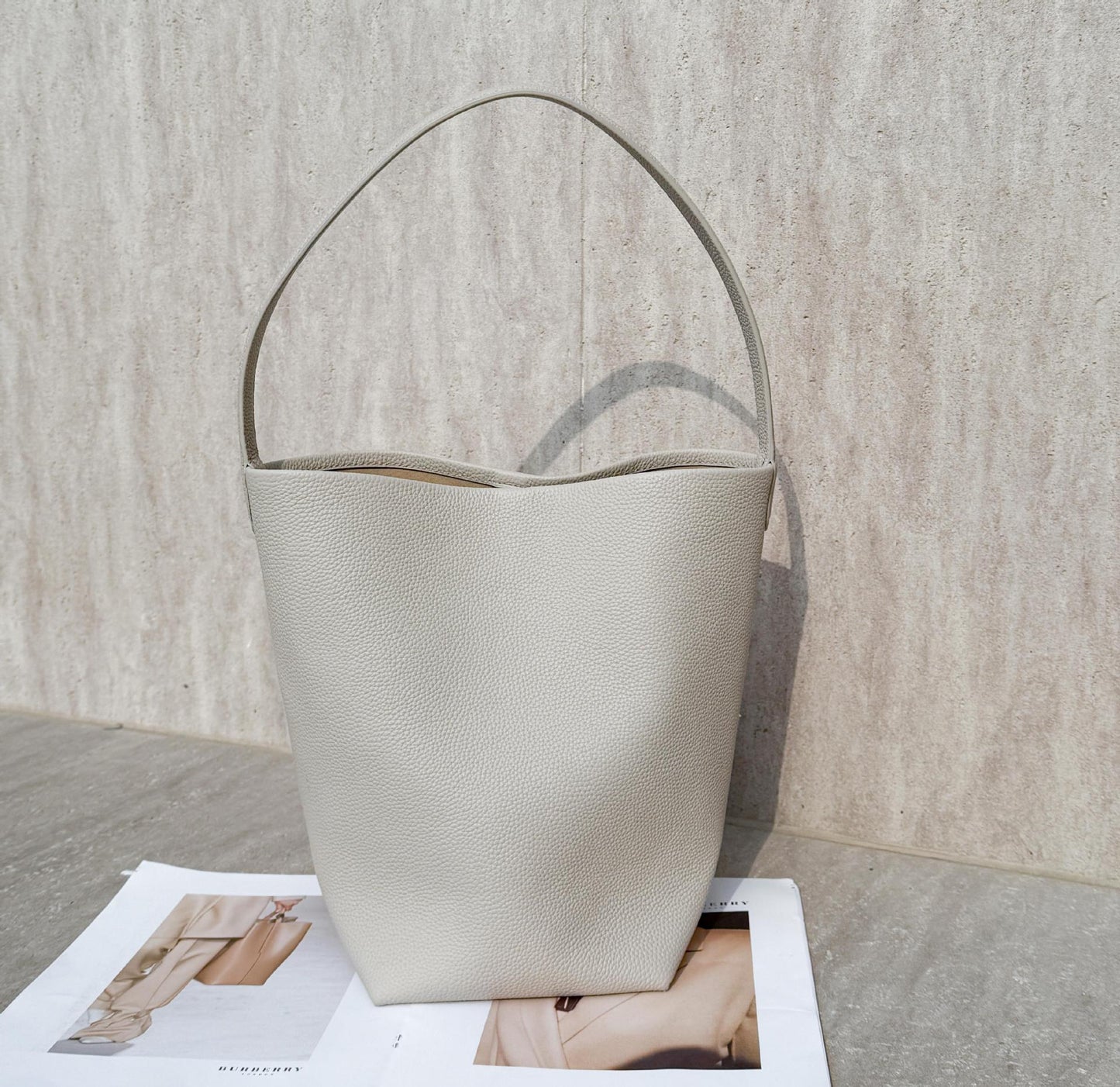 Women's First Layer Cowhide Niche High-grade Large Shoulder Bags