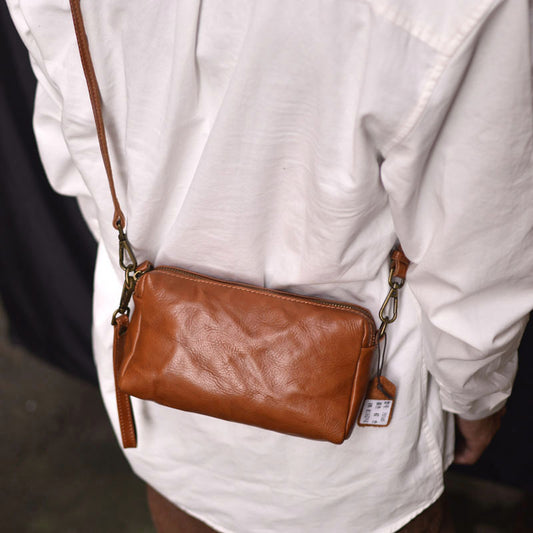 Men's Leather Horizontal Top Layer Cowhide Personality Pleated Design Zipper Men's Messenger Bags