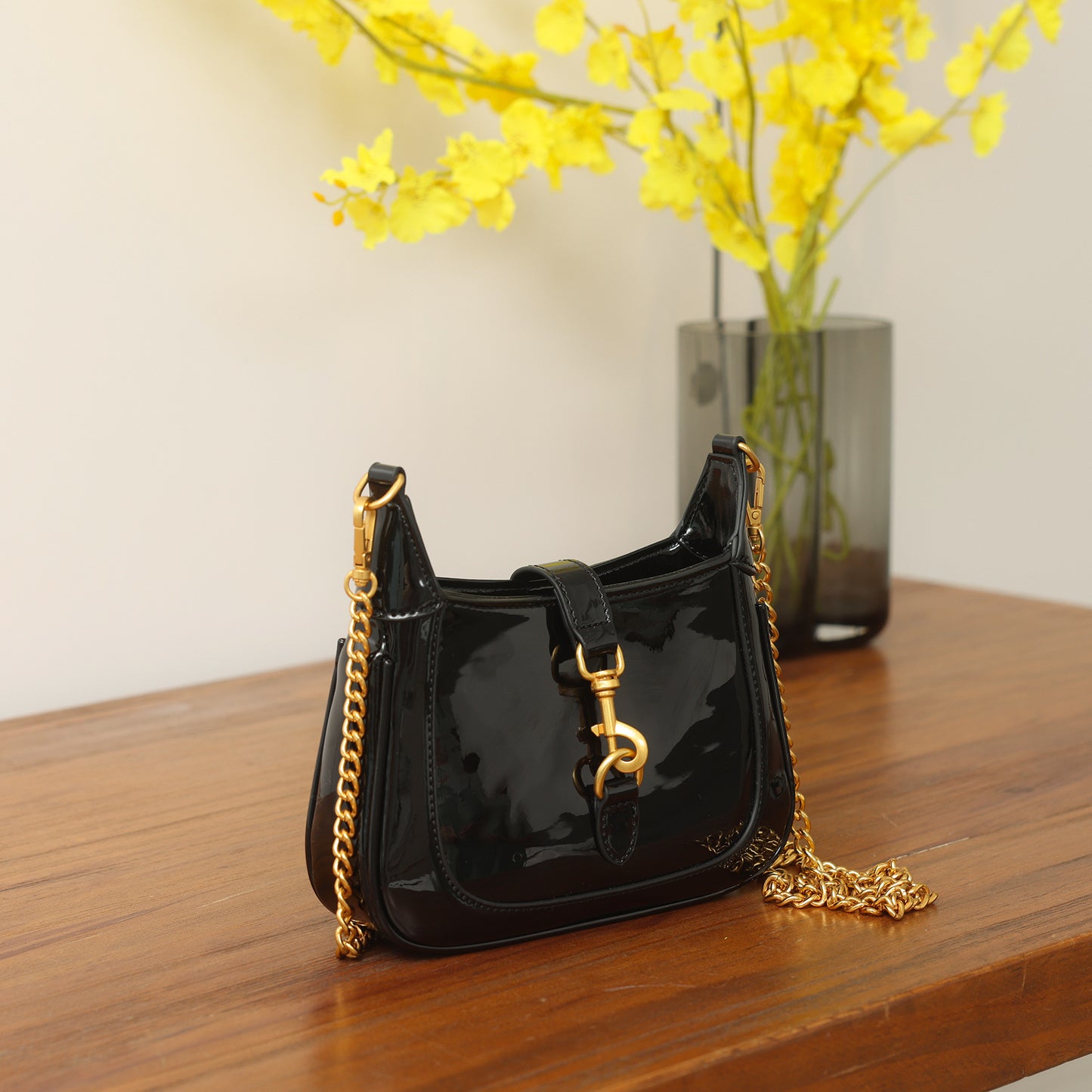 Women's Fashion Summer Fashionable Stylish Chain Commuter Bucket Bags