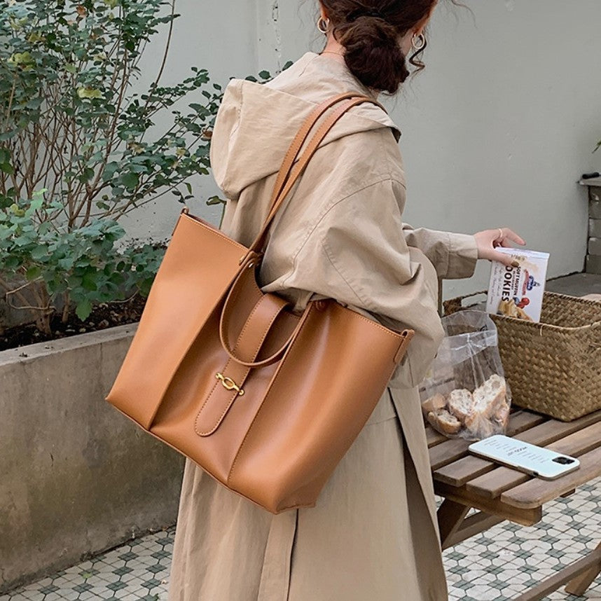 Large Capacity Soft Leather Retro Commuting Shoulder Bags