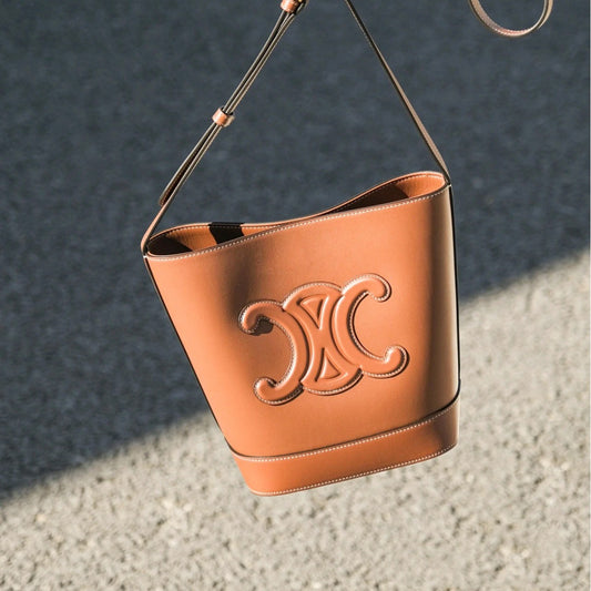 Women's Classic Presbyopic Retro Arc Large Capacity Bucket Bags