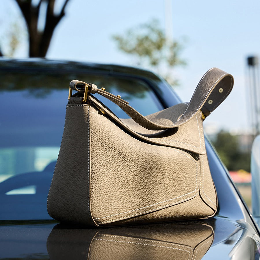 Women's Leather Geometry Pillow Commute First Layer Tote Bags