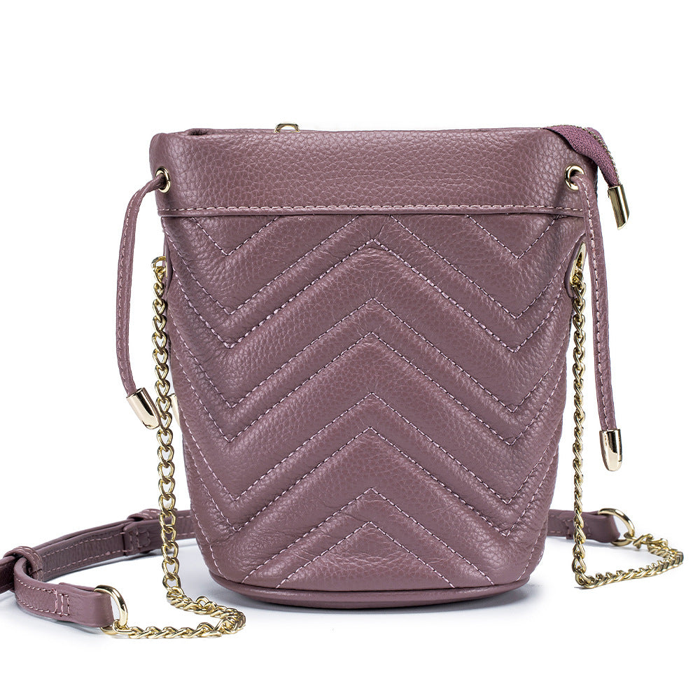 Women's Layer Cowhide Fashion Chain Leather Striped Embroidery Thread One Bags