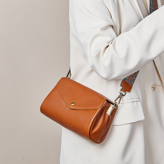 Women's Style Organ Artistic Niche Retro Handmade First Layer Shoulder Bags