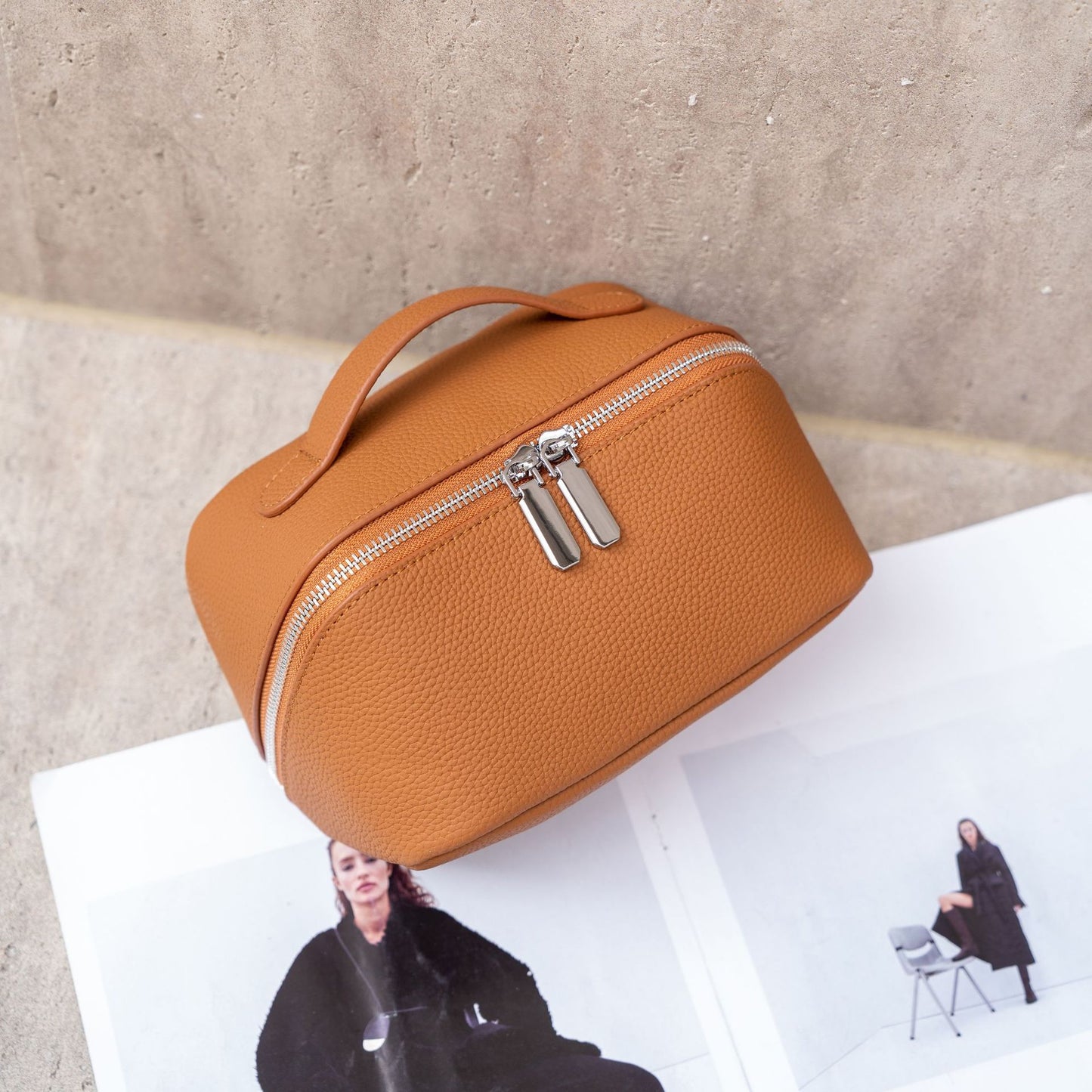 Women's Layer Cowhide Minority Fashion Practical Portable Bags