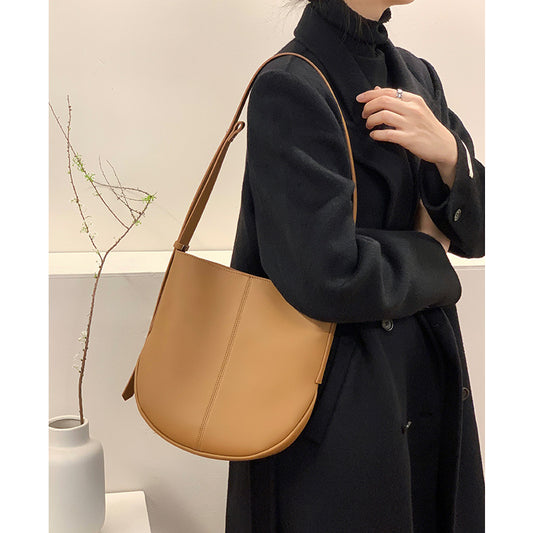 Women's Large Capacity Cowhide Simple Commuter Leather Bucket Bags