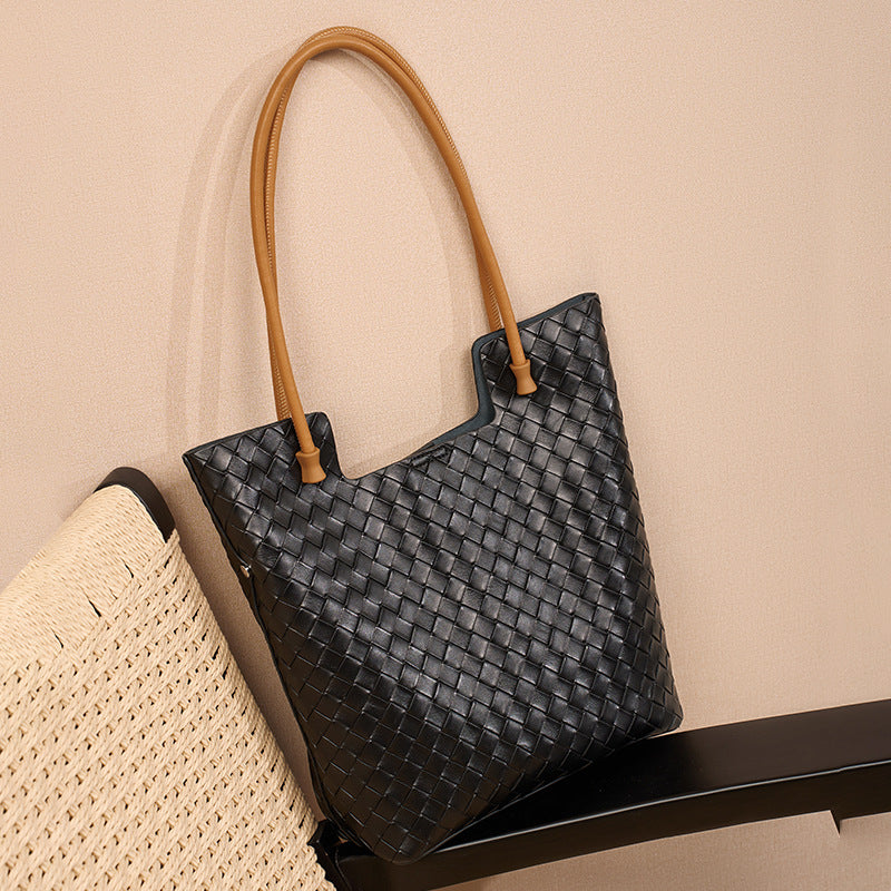 Women's High-grade Large Capacity Leather Commute Minority Tote Bags
