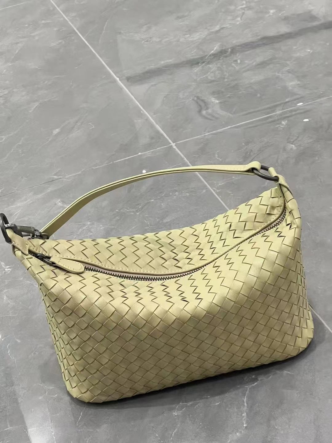 Women's Luxury Moon Fashion Genuine Leather Woven Portable Large Shoulder Bags