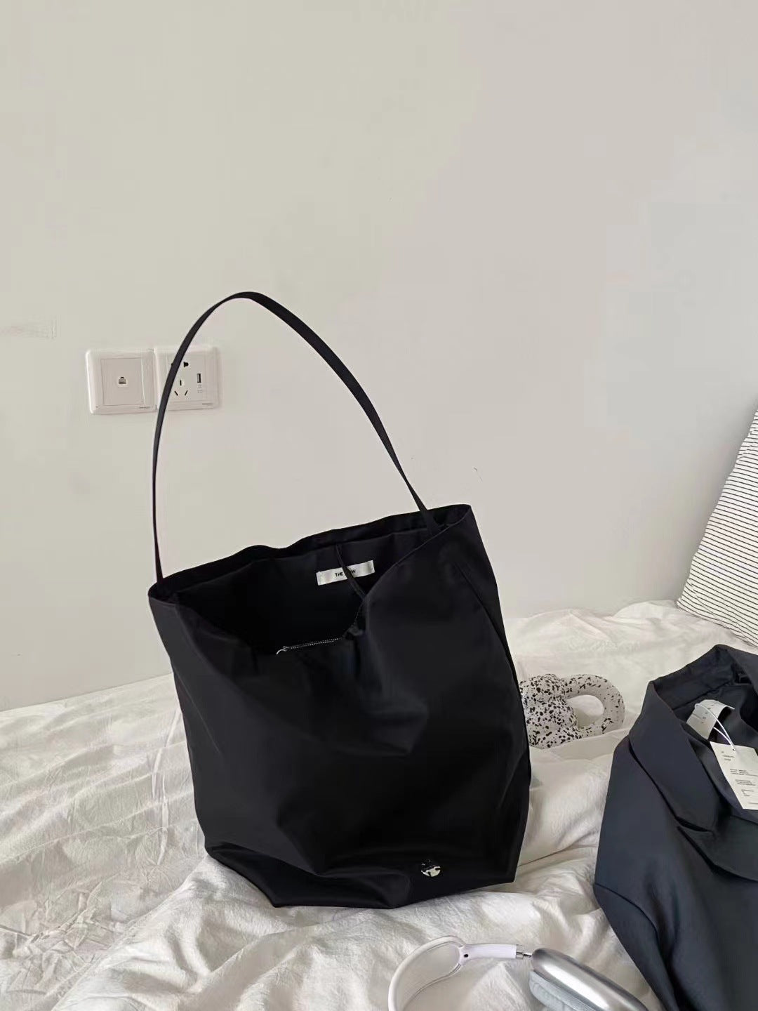 Classic Nylon Cloth Large Capacity Totes Crossbody Bags