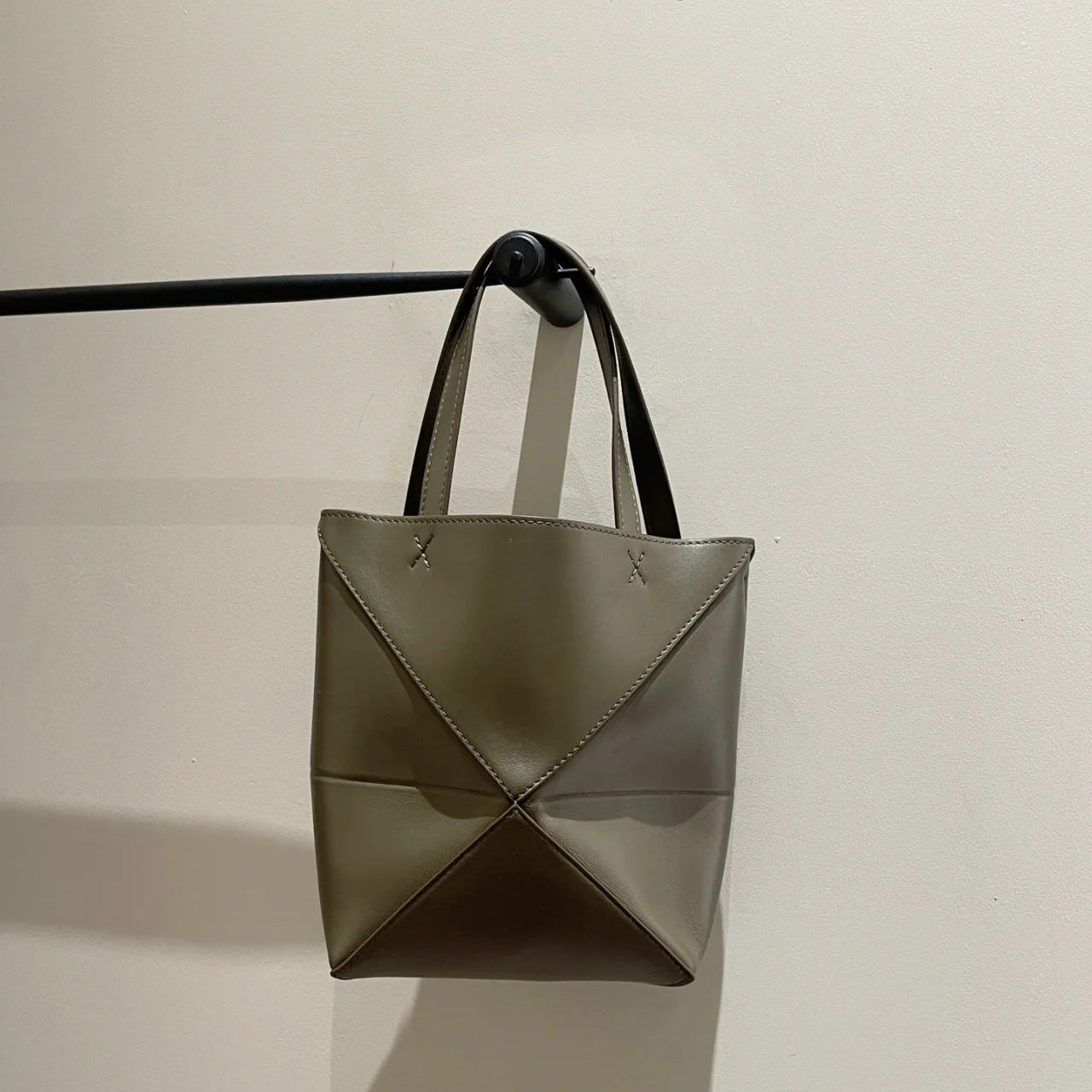 Niche Leather Folding Fashionable Large Capacity Tote Bags