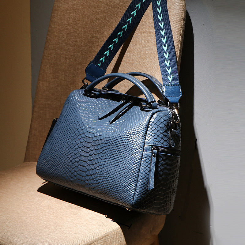 Women's Elegant Crocodile Pattern Wide Strap Large Handbags