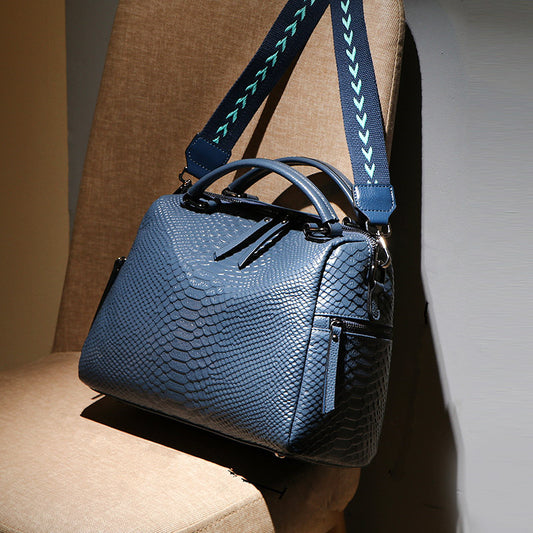 Women's Elegant Crocodile Pattern Wide Strap Large Handbags