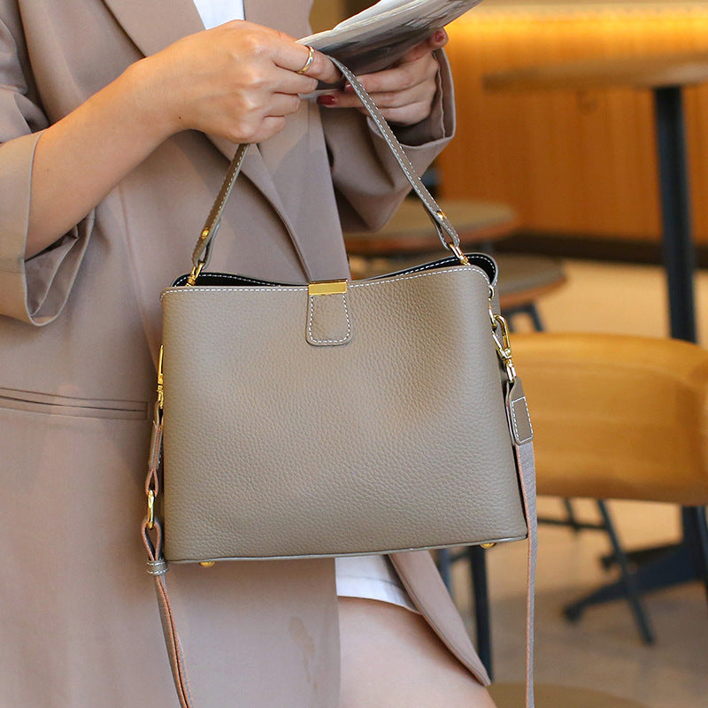 Women's Summer Portable Western Style Fashion Simple Genuine Leather First Bucket Bags