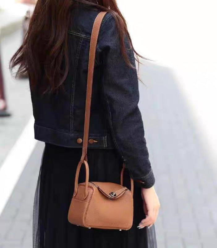 Women's Cowhide Mother Doctor Genuine Leather Portable Pillow Shoulder Bags