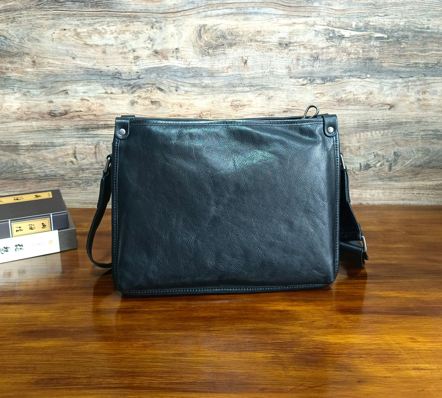 Men's Autumn First Layer Vegetable Tanning Leather Men's Messenger Bags