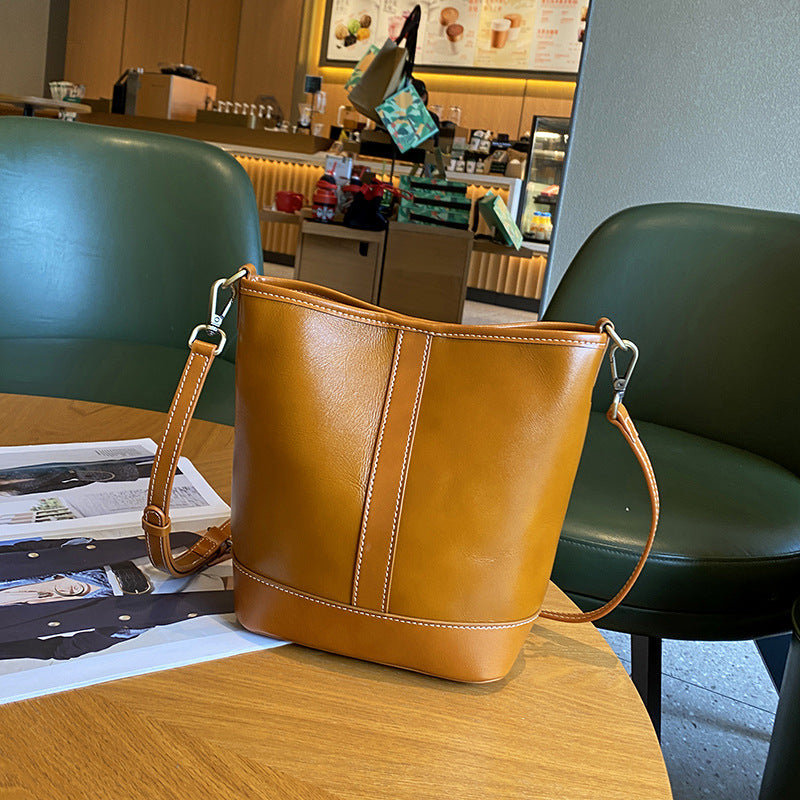 Women's Genuine Leather Large Capacity Vertical Versatile Shoulder Bags