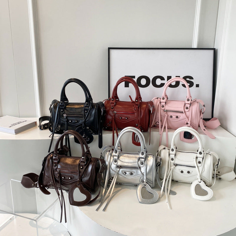 Women's High-grade Rivet Hot Style Textured Boston Bags