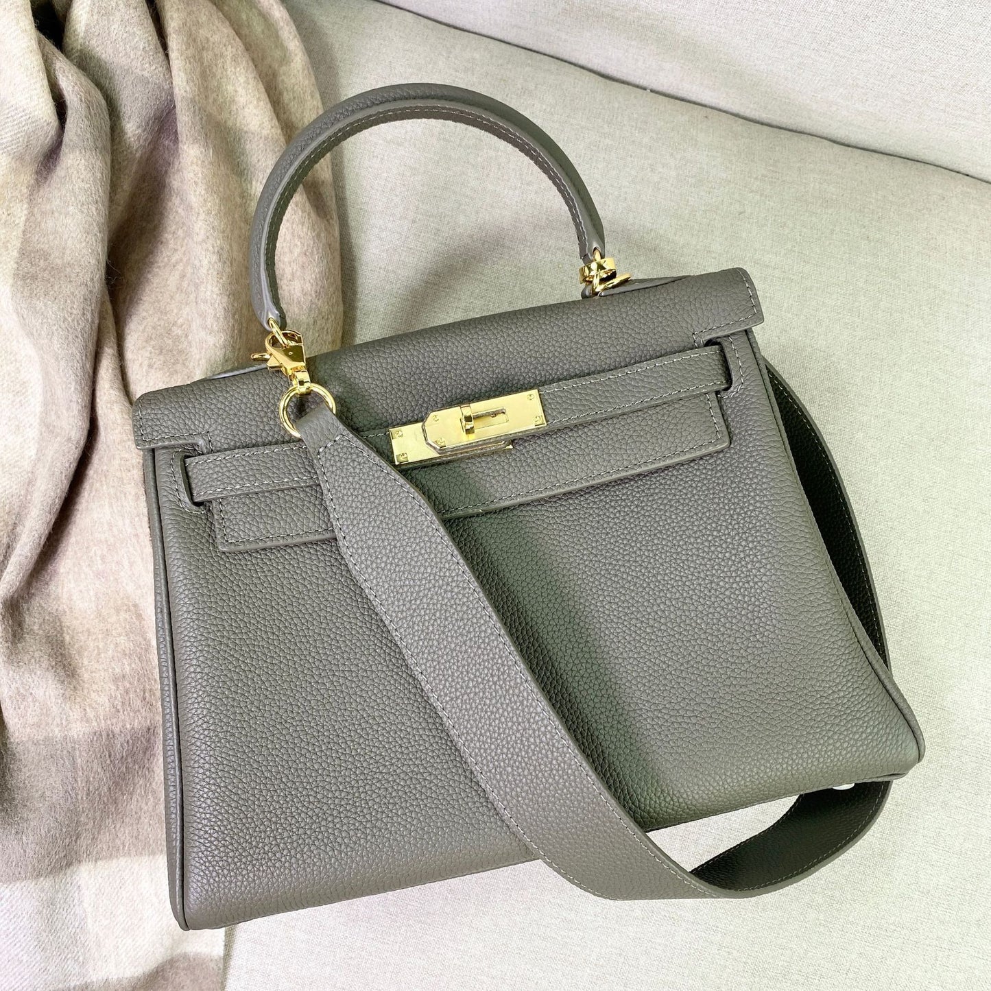 Women's Top Layer Cow Leather Wide Strap Shoulder Bags