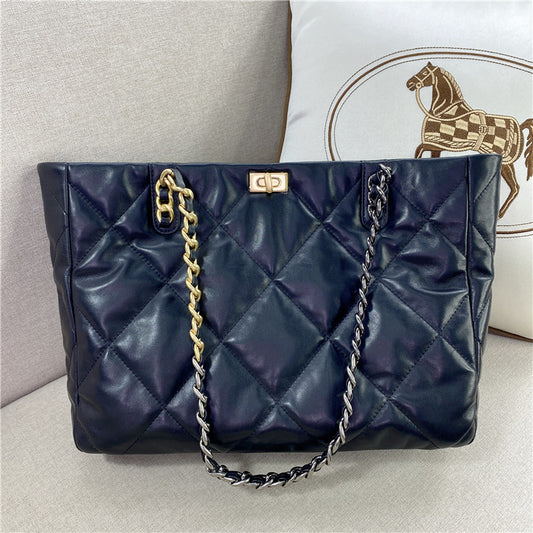 Black Gold Classic Style Rhombus Chain Shoulder Bags