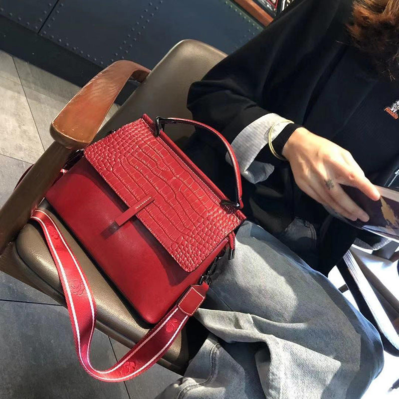 Women's Leather Fashion Crocodile Pattern Shell Versatile Shoulder Bags