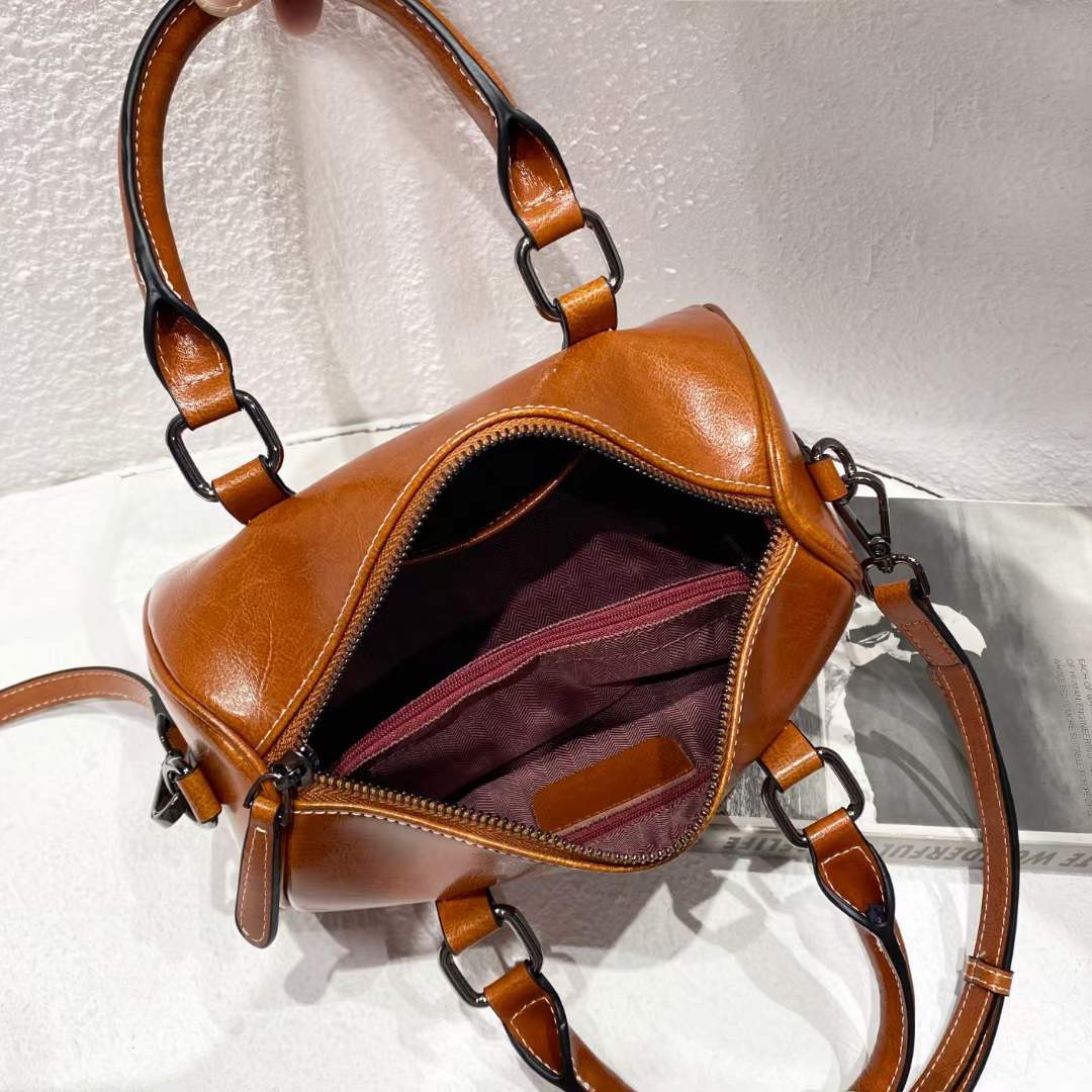 Women's Leather Fashion Oil Wax Cowhide Classic Bags