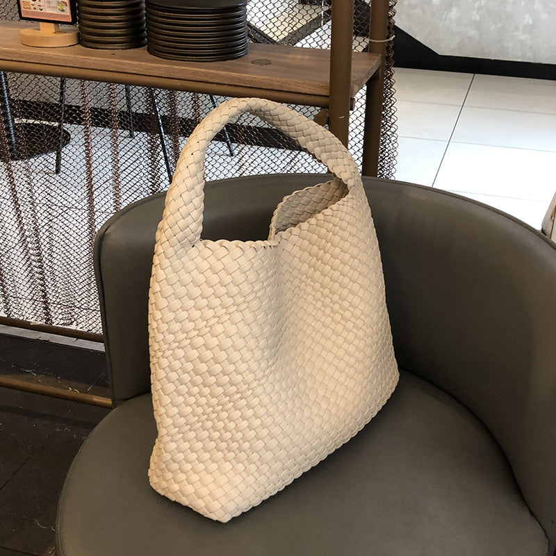 Capacity Hand-woven Female Fashion Simple Hand Bucket Bags