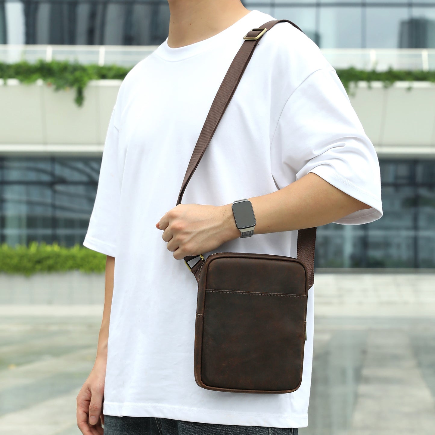 Men's Cowhide Leather Simple Business Leisure Vertical Men's Shoulder Bags