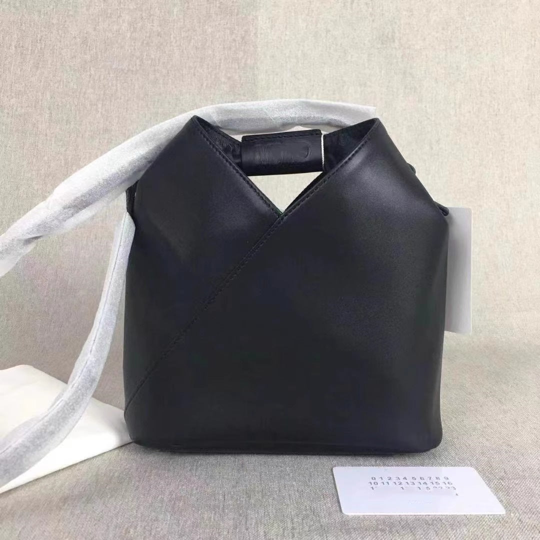 Women's Niche Cowhide Underarm Idle Style Garbage Bags