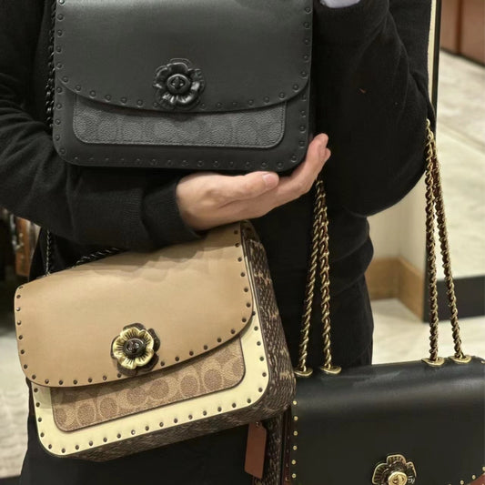 Graceful Charming Ole Rivet Camellia Chain Small Square Bags
