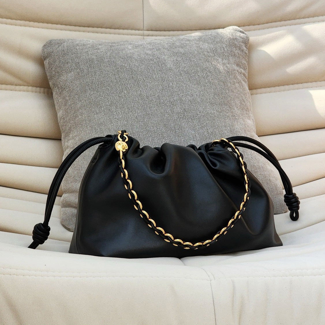 Women's Genuine Leather Lucky Drawstring Simple Cloud Crossbody Bags