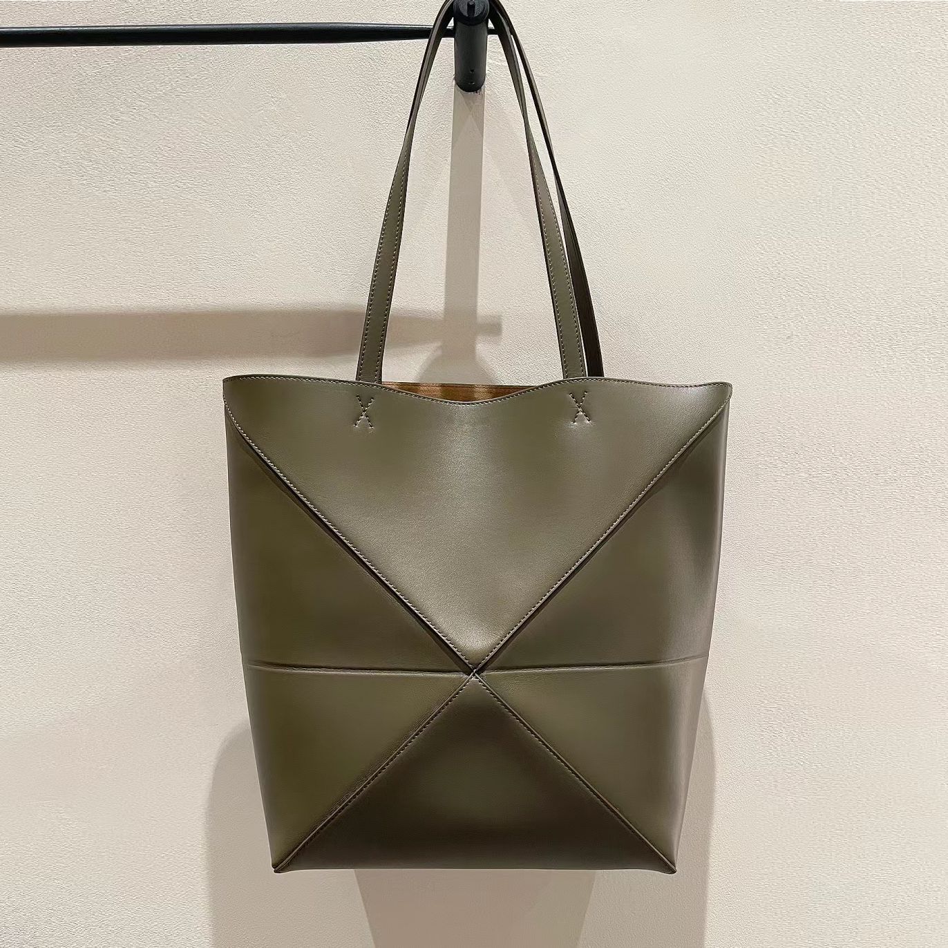 Women's Cowhide Folding Geometric Portable For Bucket Bags