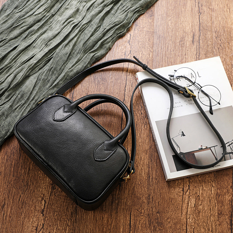 Women's Capacity Vegetable Tanned Cowhide College Niche Crossbody Bags