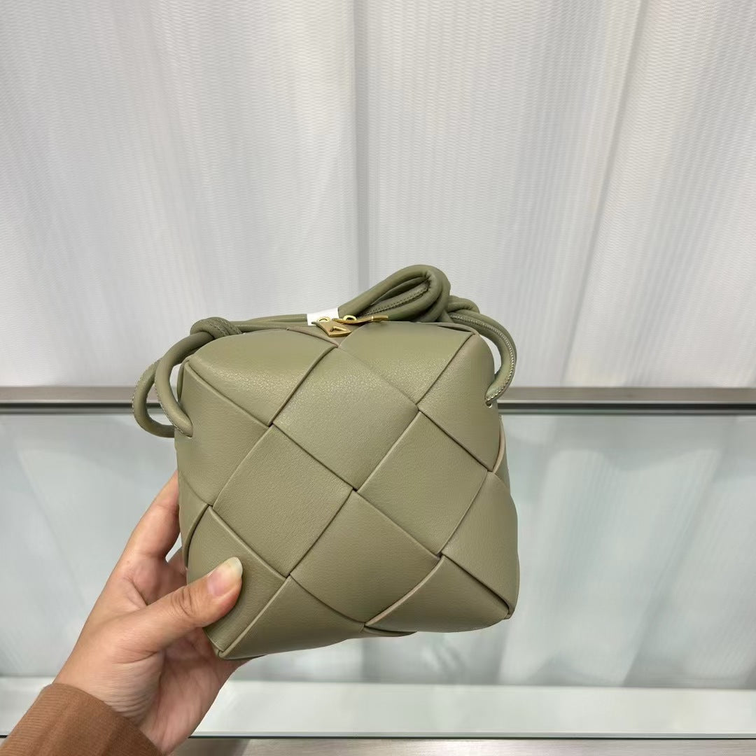 Women's Design Genuine Leather Classic Style Rhombus Crossbody Bags