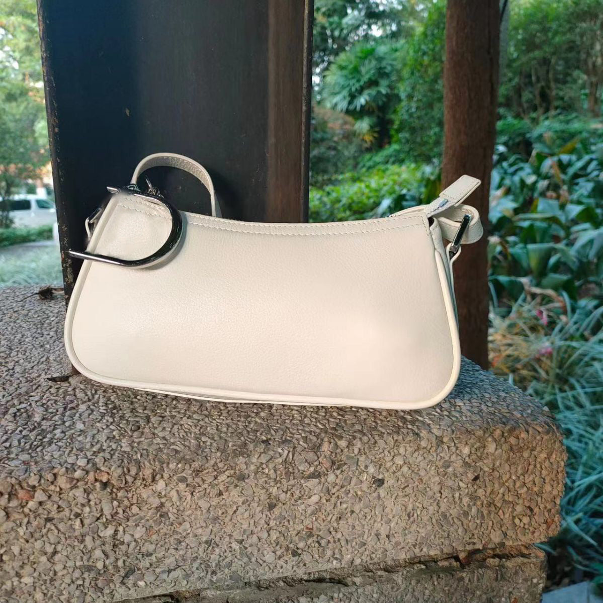 Women's Layer Cowhide Underarm French Retro Fashion Shoulder Bags