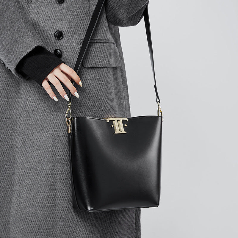 Women's Capacity Commuter Niche Genuine Leather Underarm Crossbody Bags