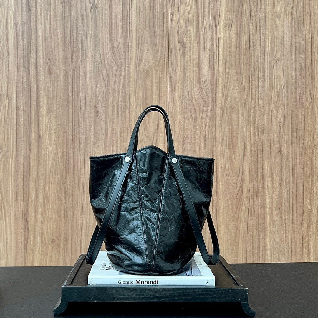 High-grade Oil Wax Cowhide Simple Underarm Bucket Bags