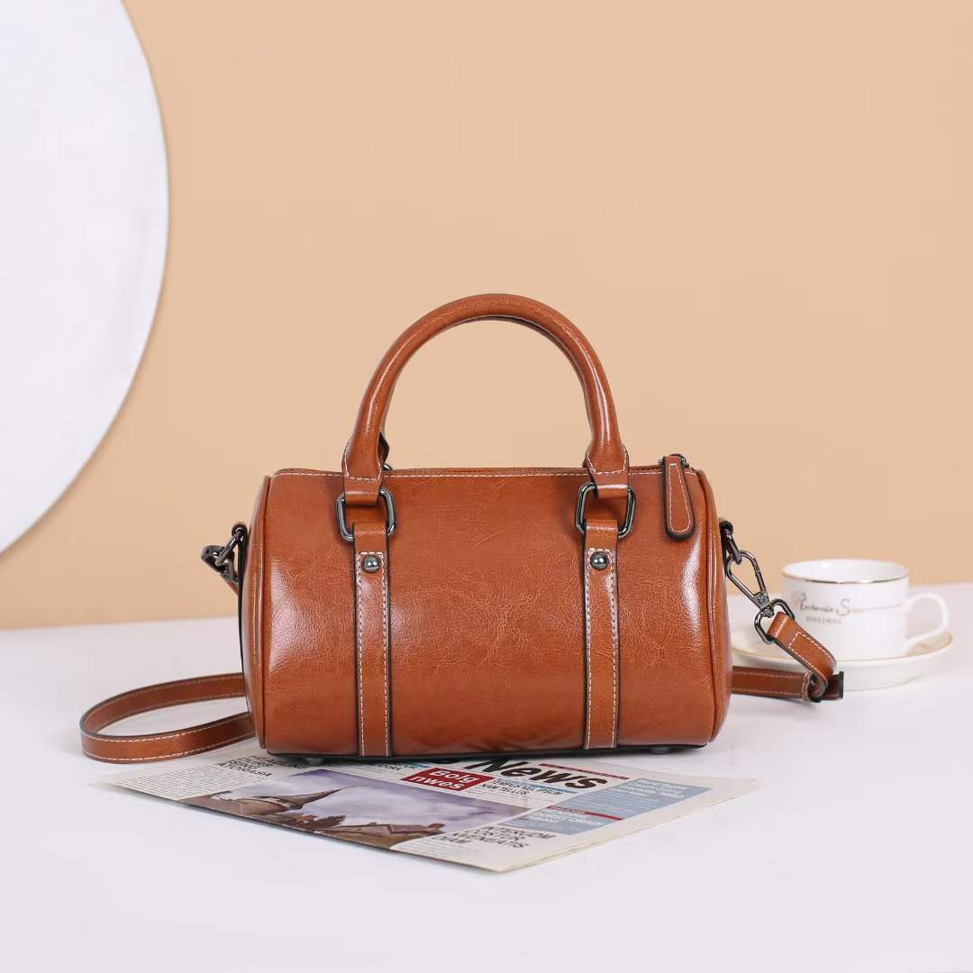 Women's Leather Fashion Oil Wax Cowhide Classic Bags
