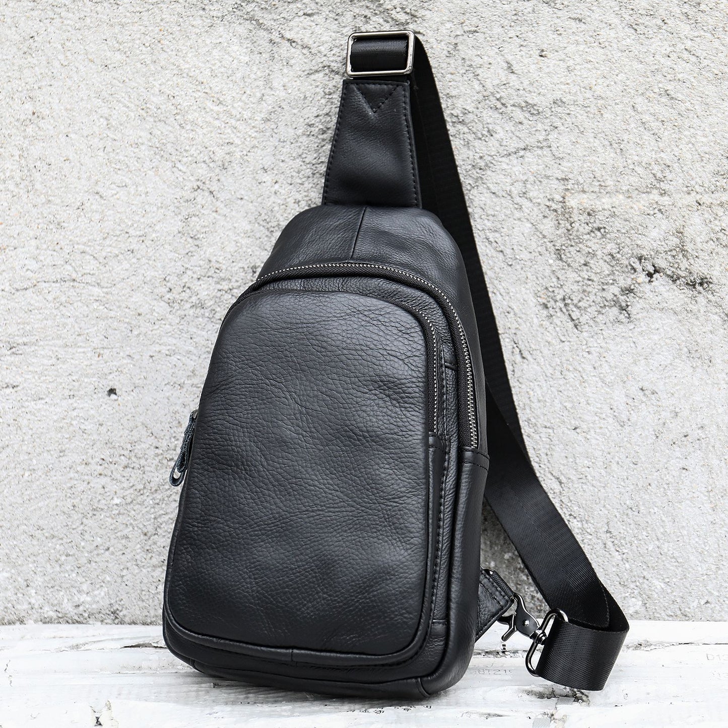 Men's High-grade Leather Retro First Layer Cowhide Bags