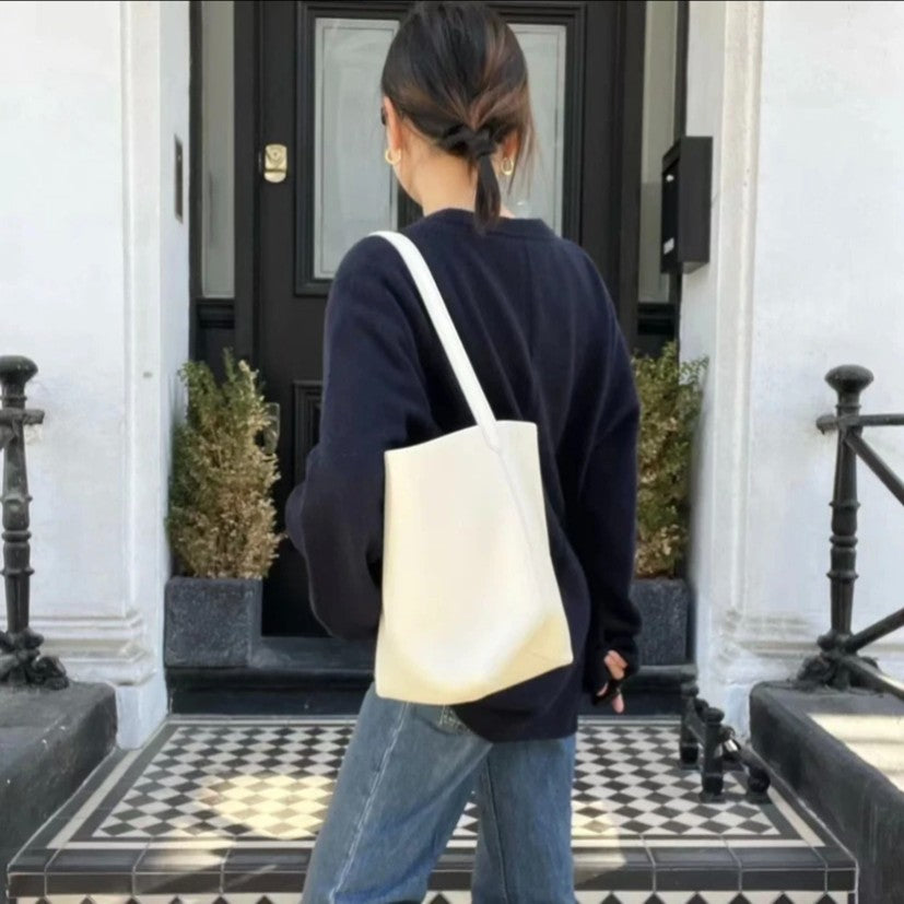 Women's Cowhide Commuter Large Capacity Idle Style Shoulder Bags