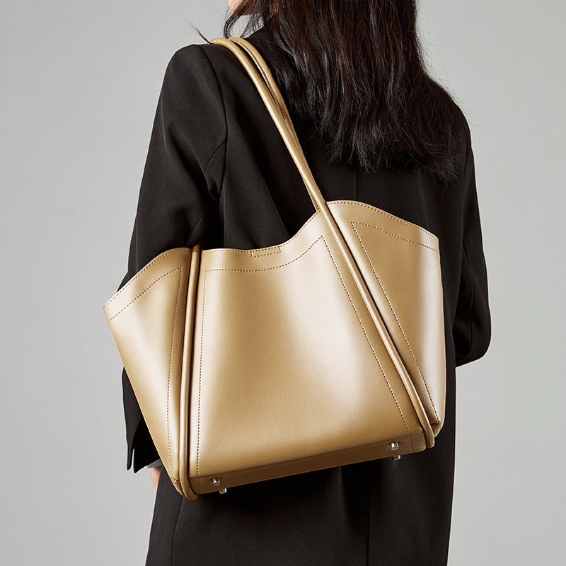 Women's Big Large Capacity Leather Retro Bags