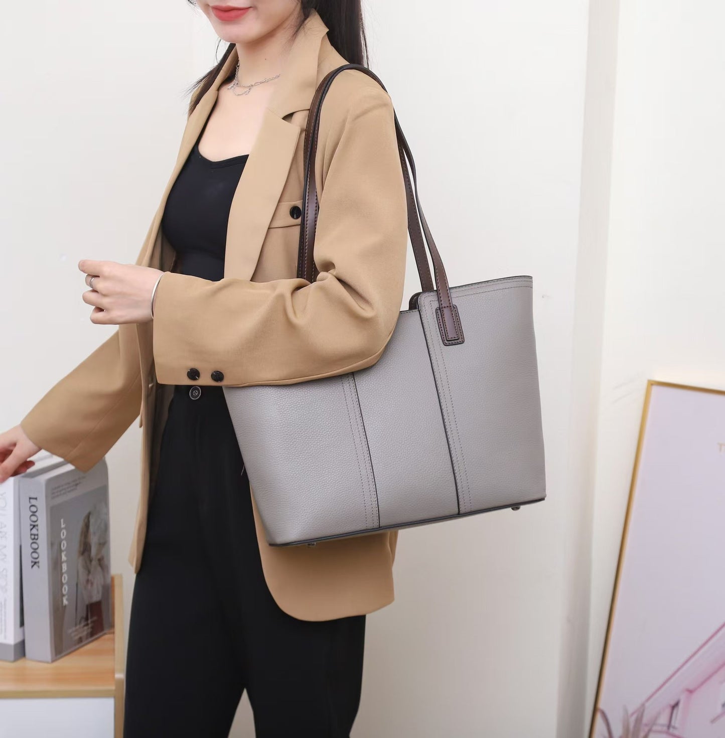 Women's Genuine Leather Big Commuter Large Capacity Tote Bags