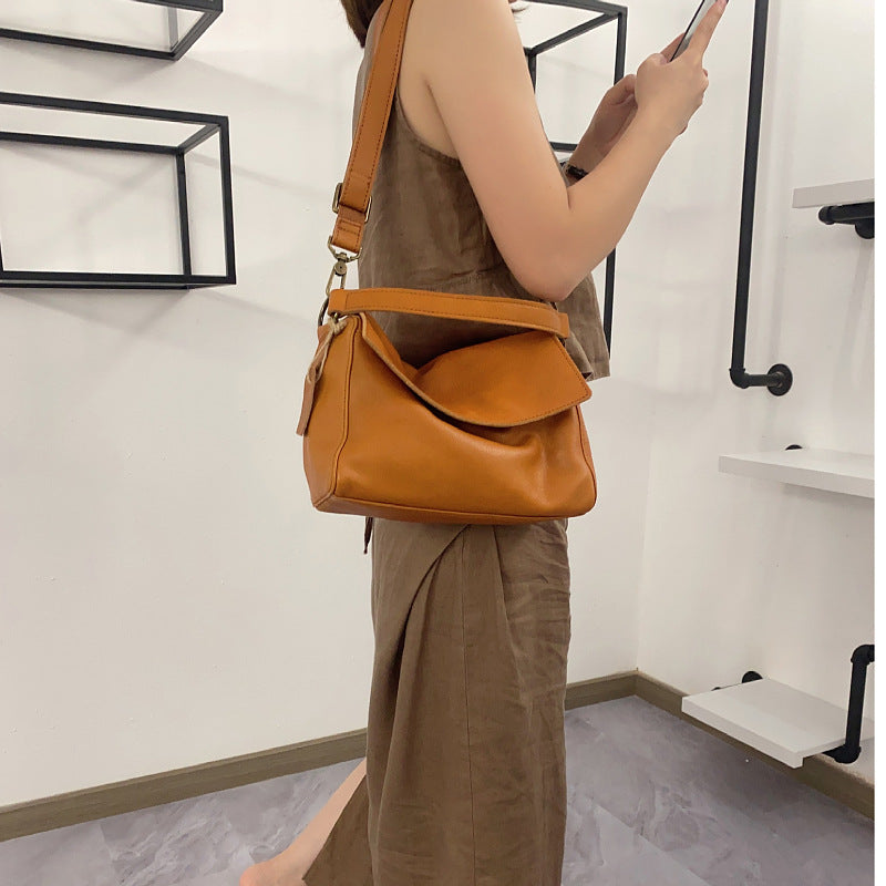 Women's Leather First Layer Cowhide Soft Retro Handbags