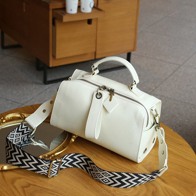 Women's Leather Pillow Retro Top Layer Fashion Crossbody Bags