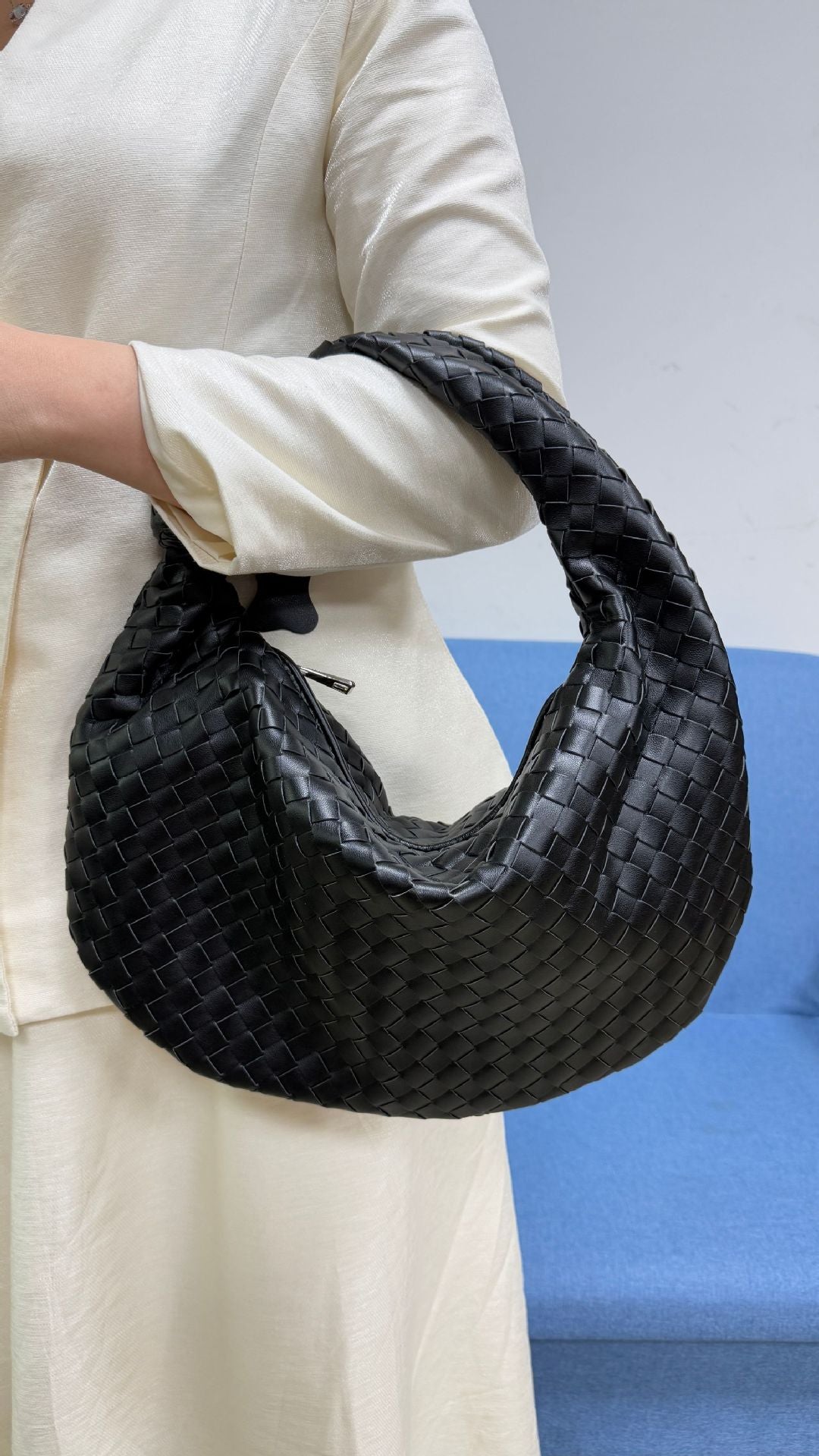 Women's High-grade Woven Stylish Underarm Large Capacity Tote Bags